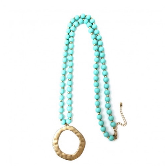 MINT AND GOMD BEADED NECKLACE WITH GOLD CIRCLE MEDALLION - Picture 2 of 3